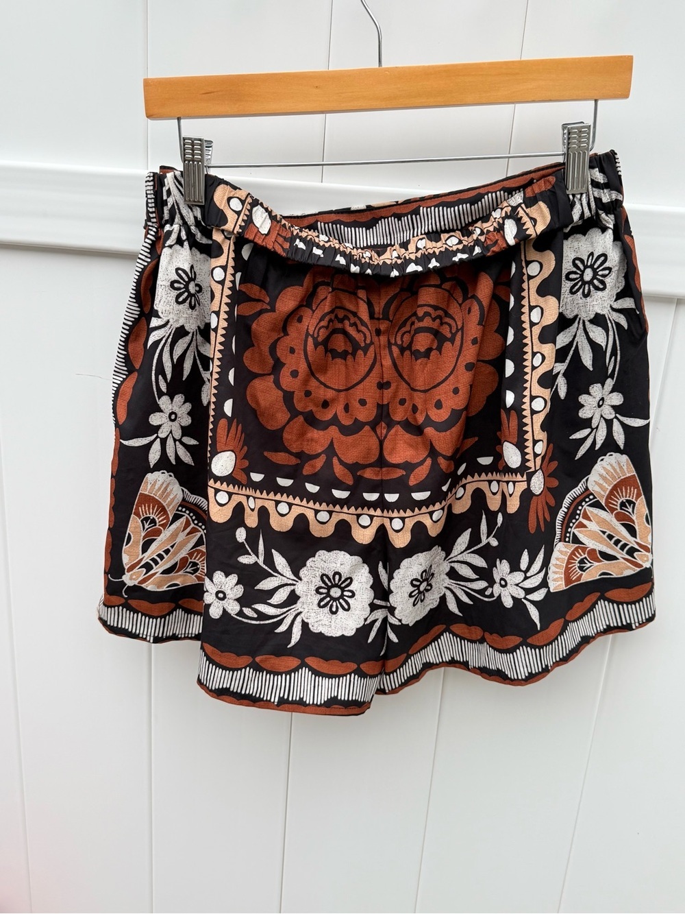 SHEIN Black Floral-Print Tie-Front High Waist Skort - Picture 6 of 6